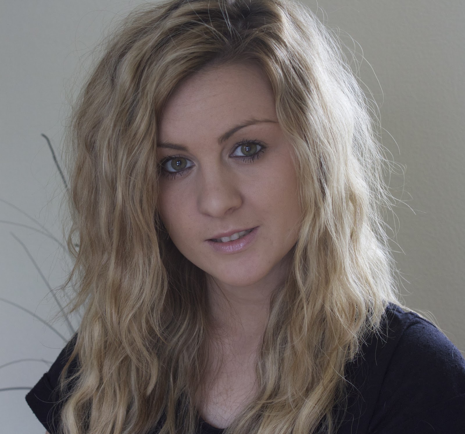 Curls Or Waves Enrapture Jumbo Waver Review Through Chelsea S Eyes