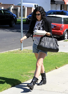 Rumer Willis  Leaving King's Road Cafe in Beverly Hills