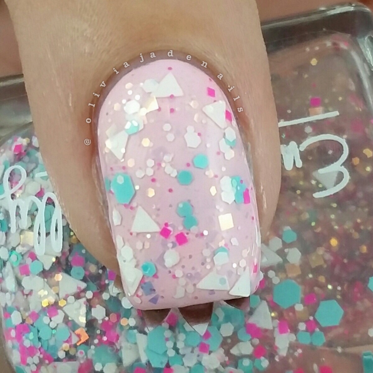Emily de Molly Love Triangle (over OPI Mod About You) swatched by Olivia Jade Nails