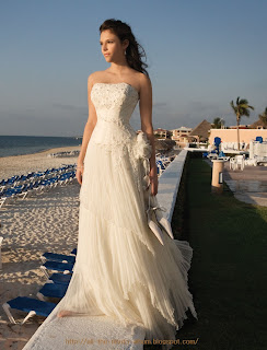http://2.bp.blogspot.com/-ynMQ0g6gEt0/TYIy3Ja52gI/AAAAAAAABFM/IyV24C1mg_A/s320/beautiful-styled-bride-along-the-beach-side.jpg