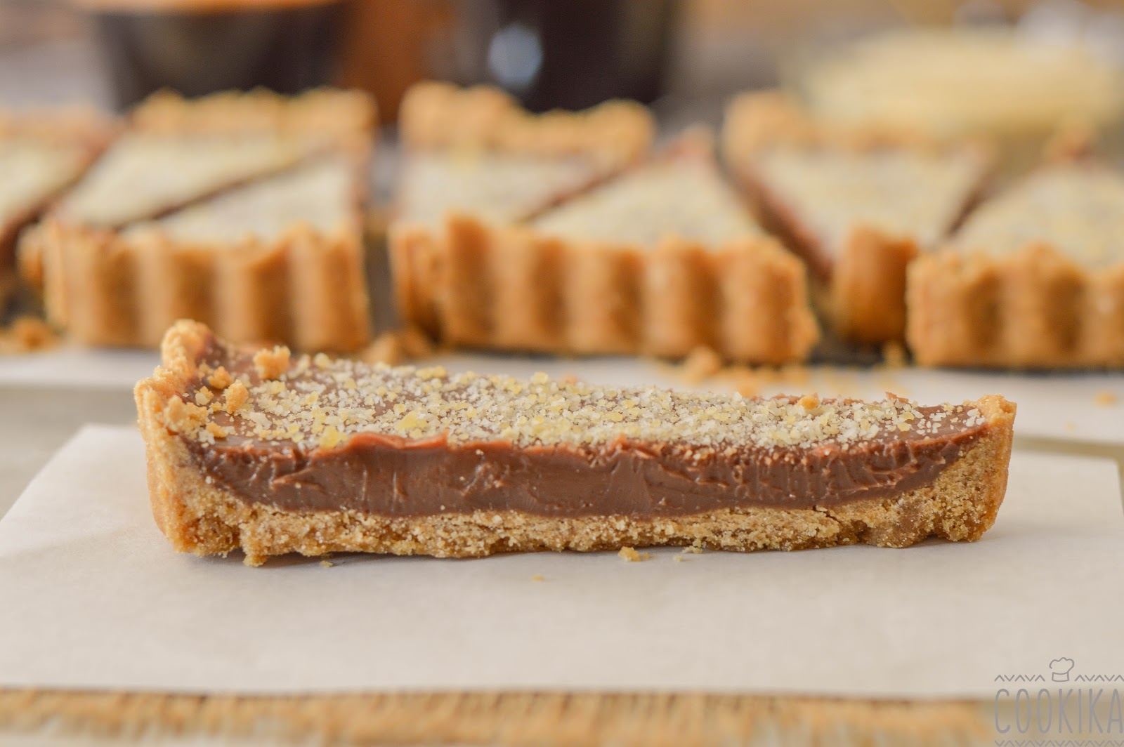 CooKika Ταρτα σοκολατας με πραλινα αμυγδαλου Milk Chocolate Tart with Almond Praline