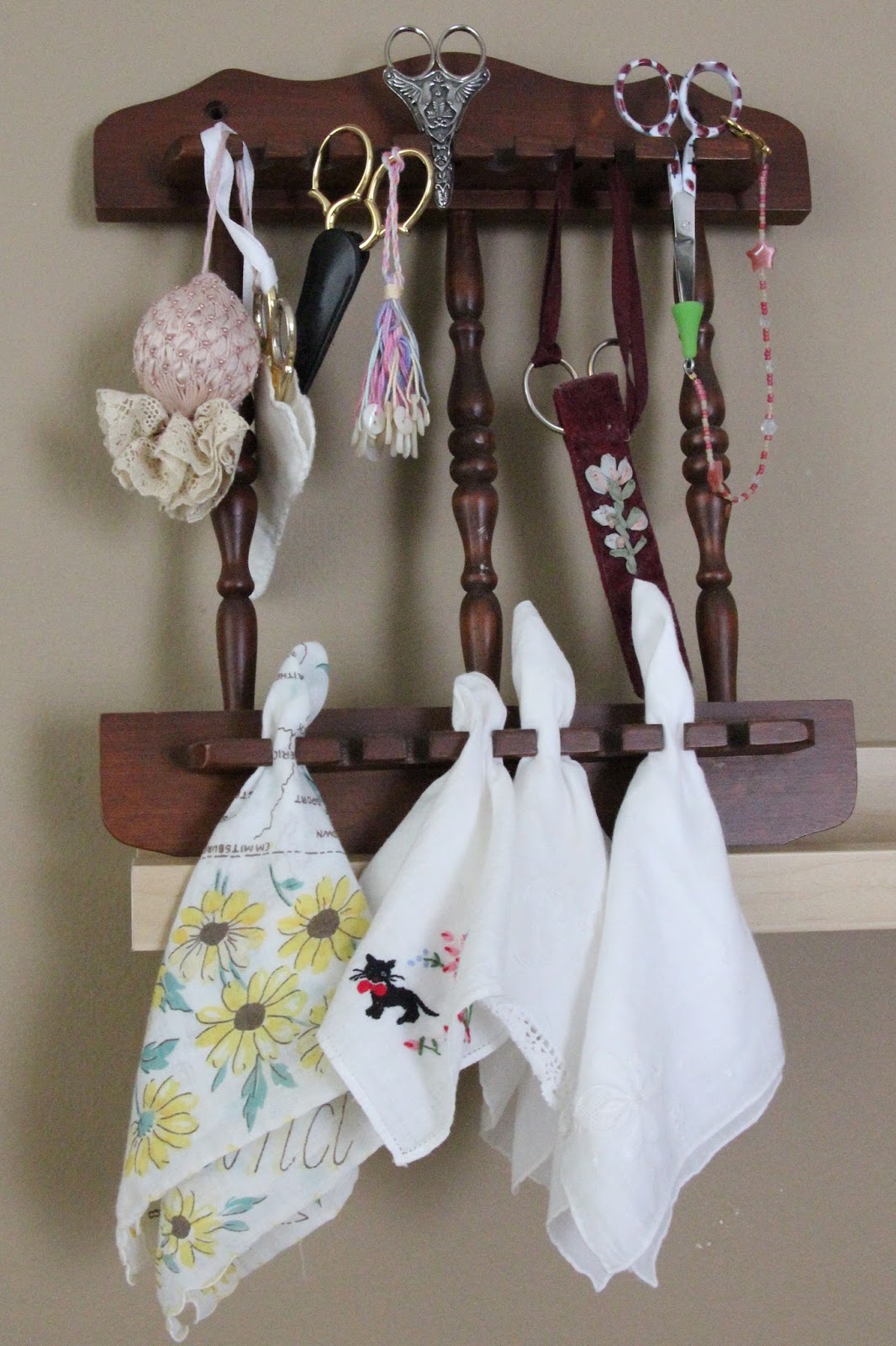 SAGANews Scissor Storage