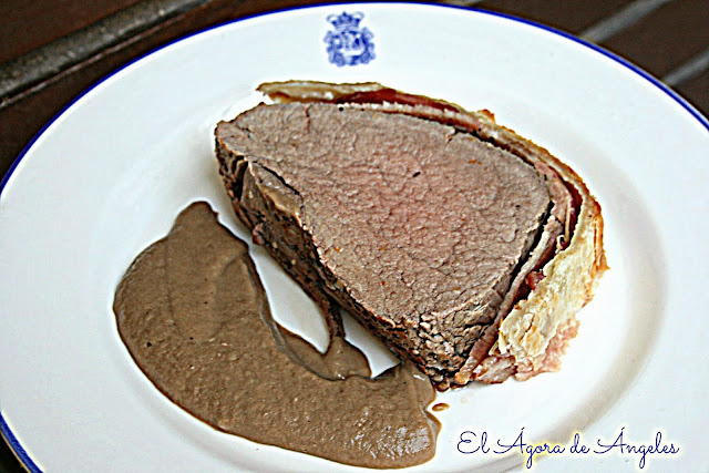 Solomillo Wellington Con Salsa Se Setas Y Foie