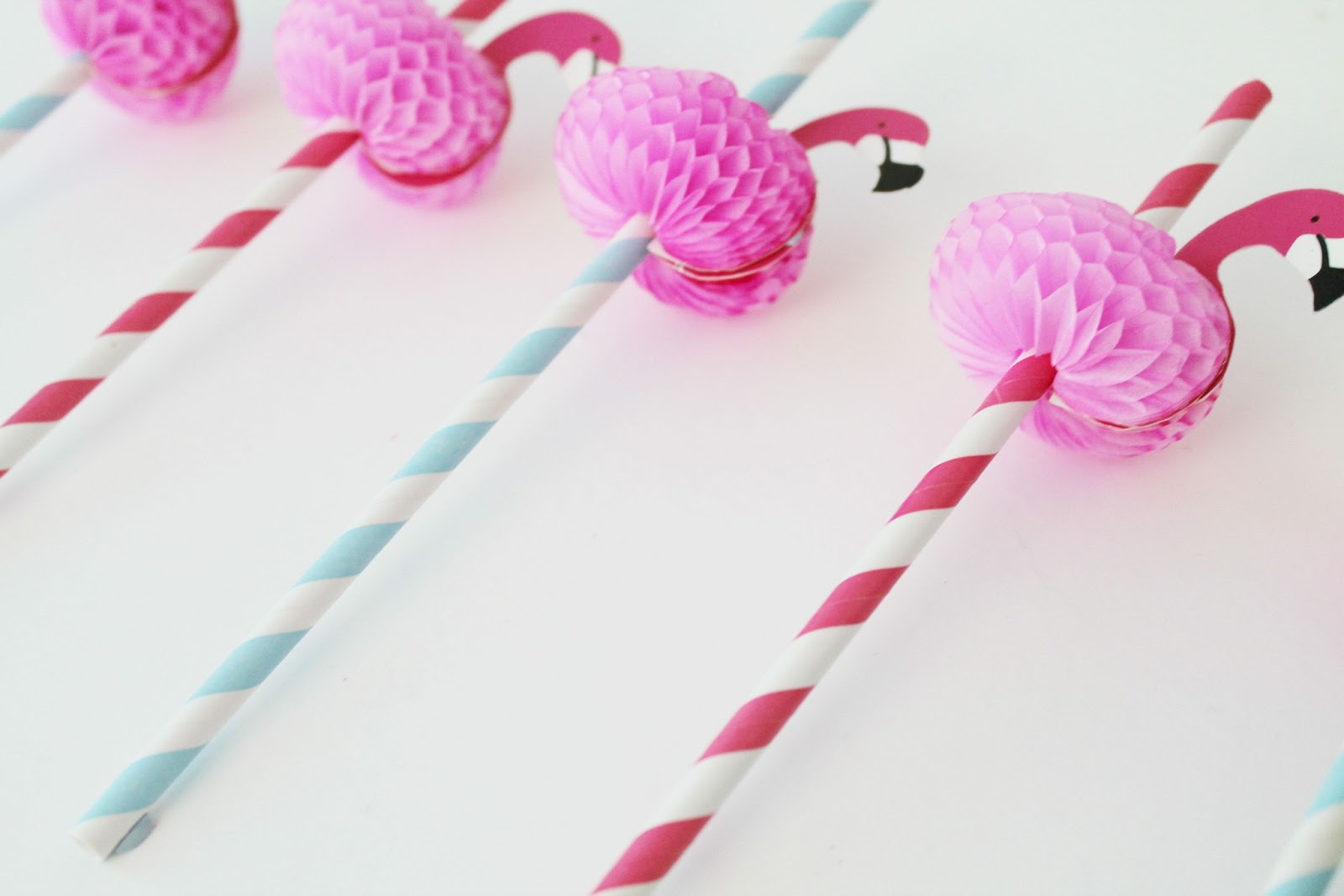 Now that's pretty: DIY Flamingo Straws