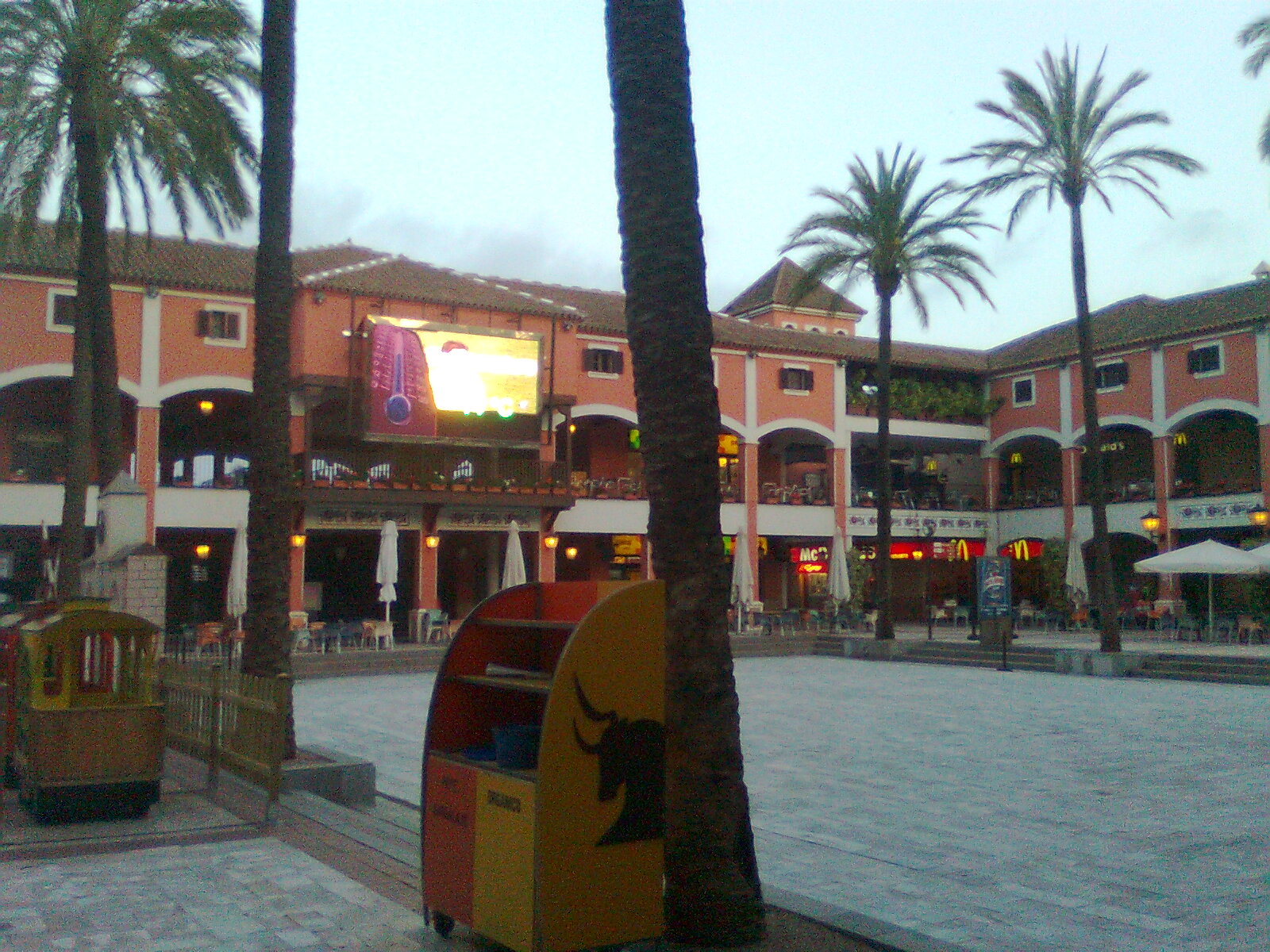 plaza mayor nike outlet