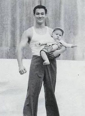bruce lee with son brandon lee