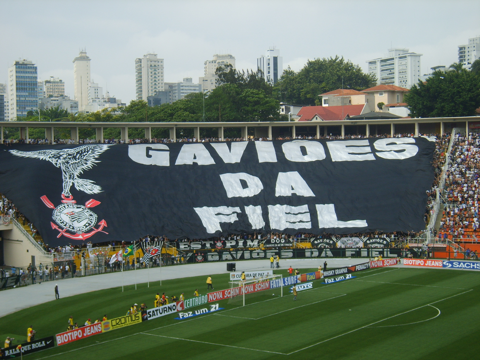 Para os gremistas Bandeir%C3%A3o-+do+-corinthians+(3)