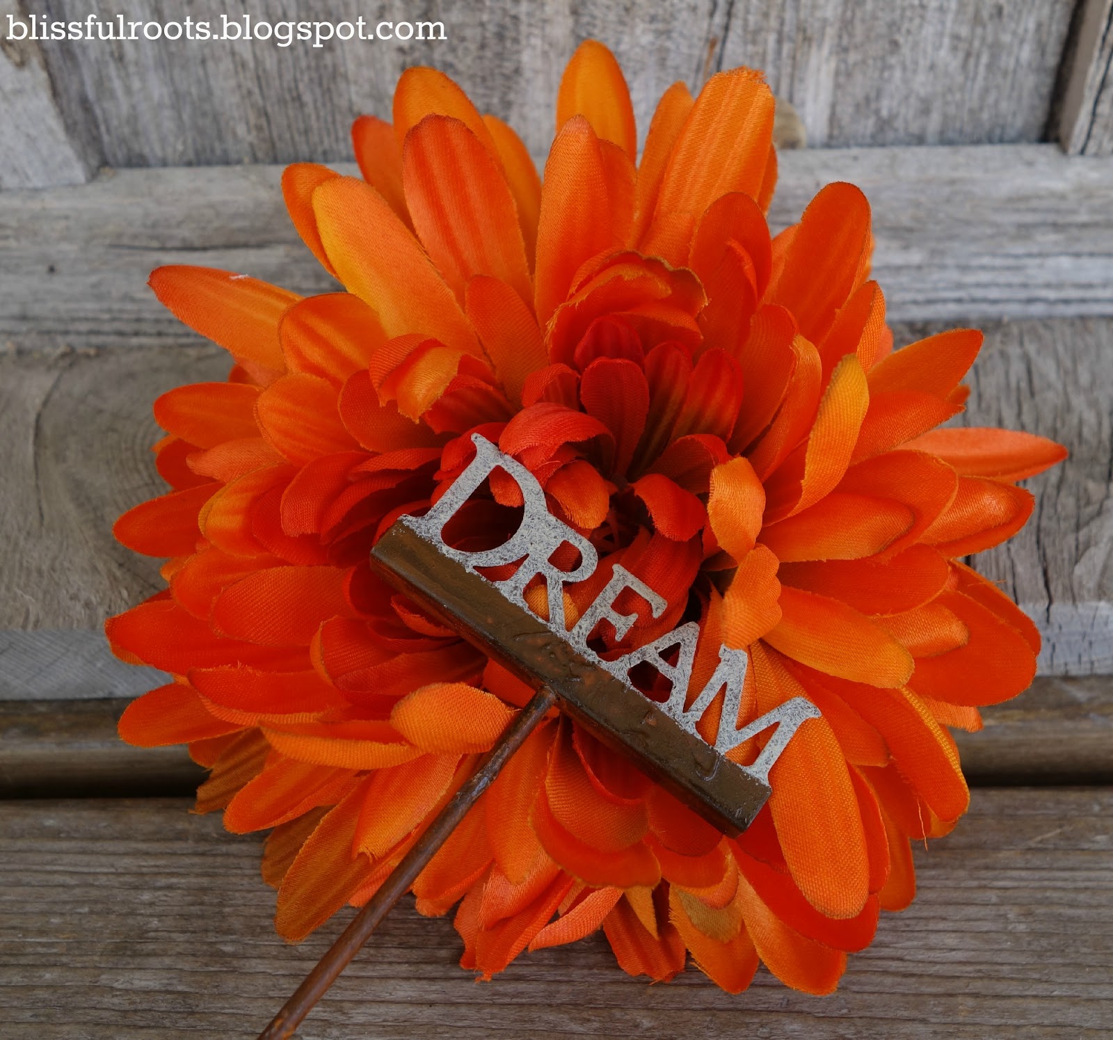BLISSFUL ROOTS Nightstand Decor
