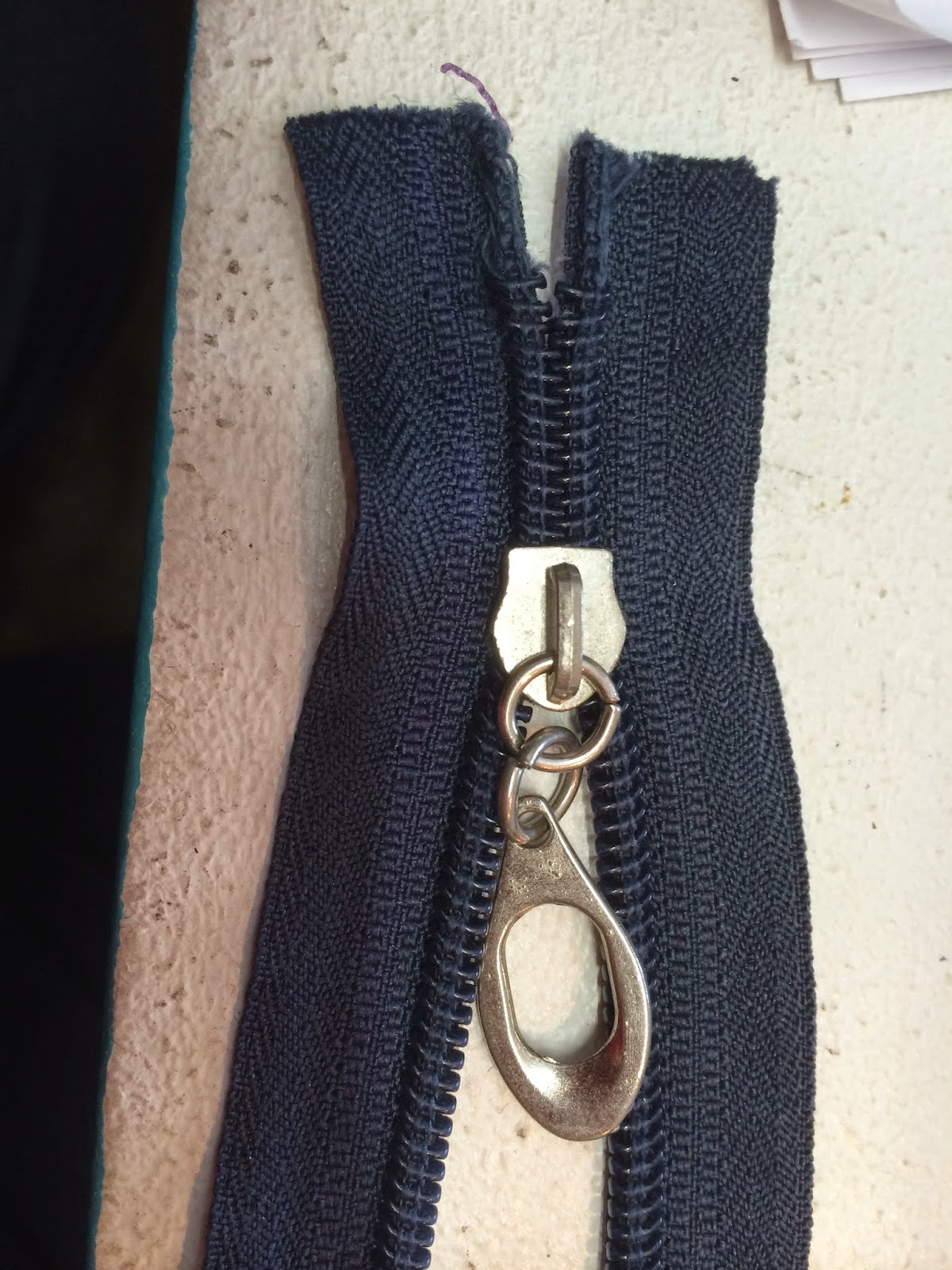 Mrs H the blog How to Convert a Zip/Zipper into a DoubleSlide Zip
