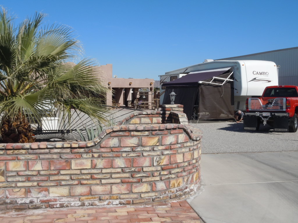 RV Voyageur Yuma Foothills RV Area...and hosting dinner!