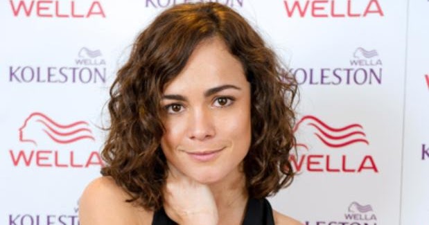Alice braga cabeca a premio 8