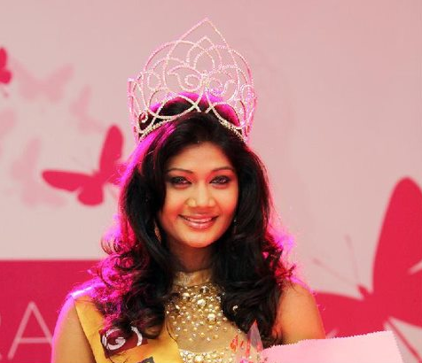 Derana Veet Miss Sri Lanka 2012 winner Sumudu Prasadini