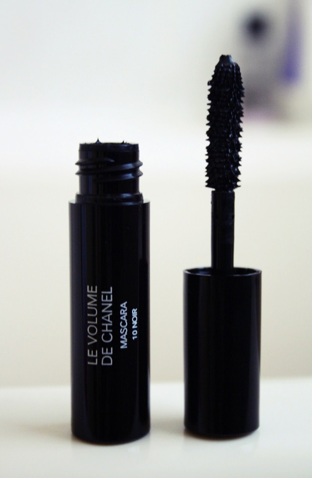 le volume de chanelwaterproof mascara noir
