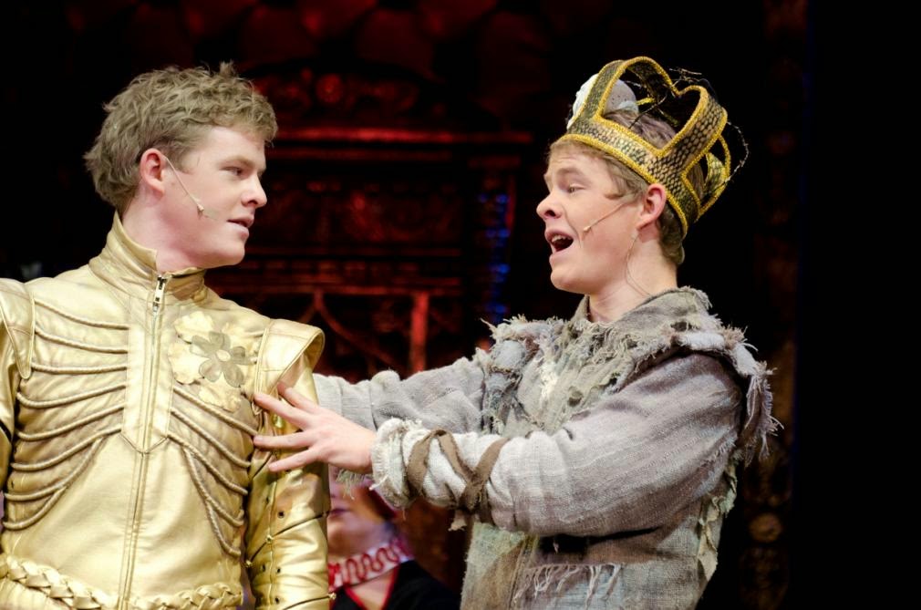 Merivälja Kool 5b klass Estonia teatris vaatamas ooperit "Prints ja kerjus"