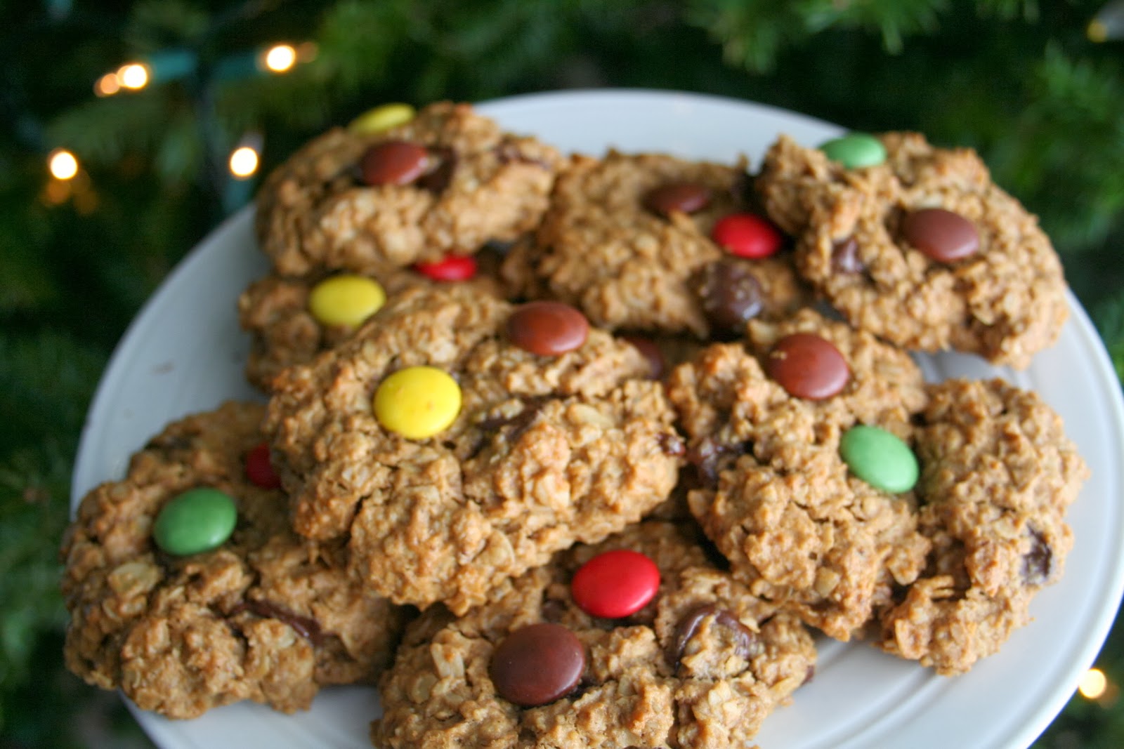 The Healthy Happy Wife Monster Oatmeal Cookies (Dairy, Gluten with Egg