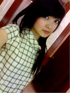 http://specialistbokep1.blogspot.com/2012/02/foto-foto-cantiknya-angel-cherrybelle.html