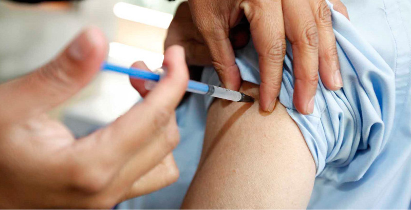 Llama IMSS a vacunarse contra influenza estacional antes del 31 de diciembre.