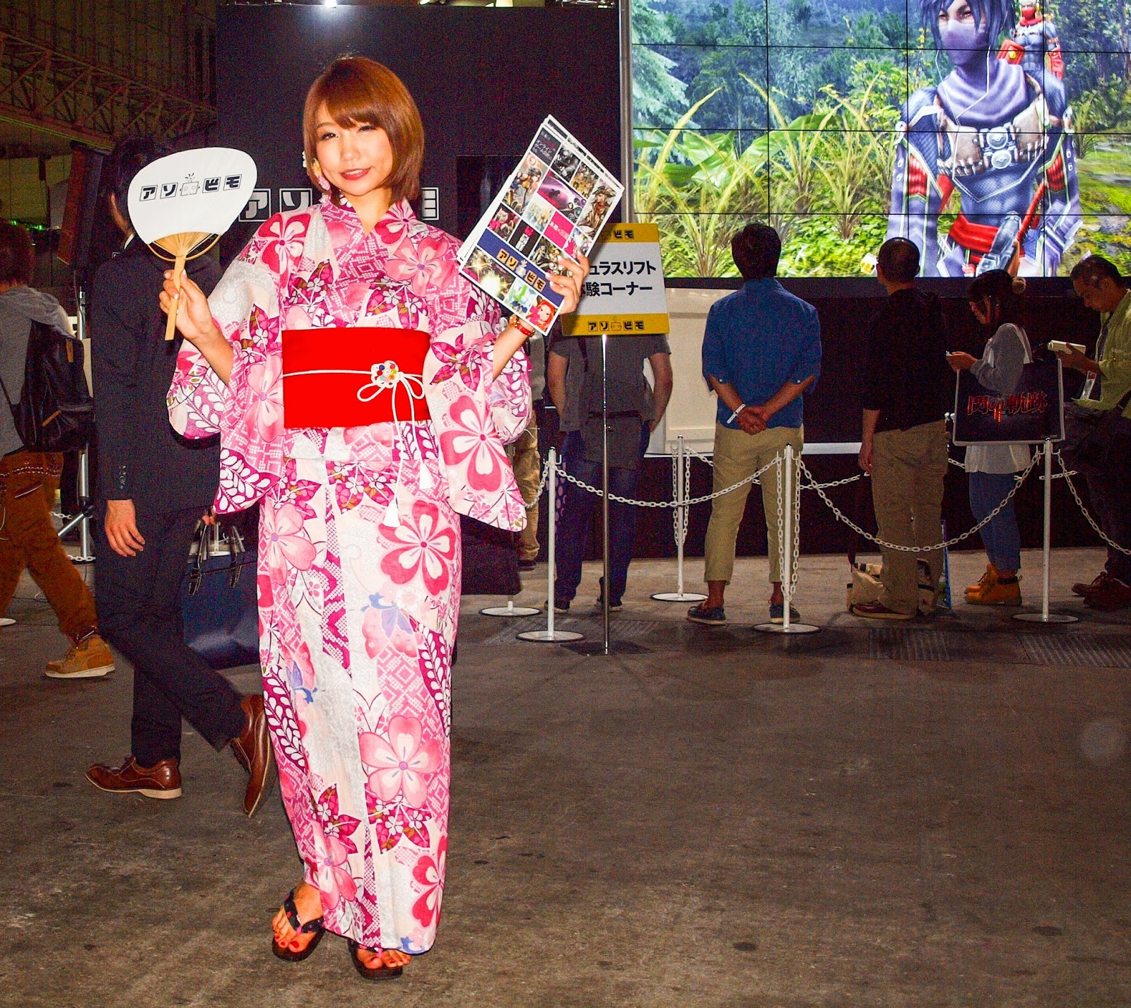 Tokyo Game Show Girl Kimono cosplay
