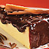 Cheesecake com cobertura de chocolate