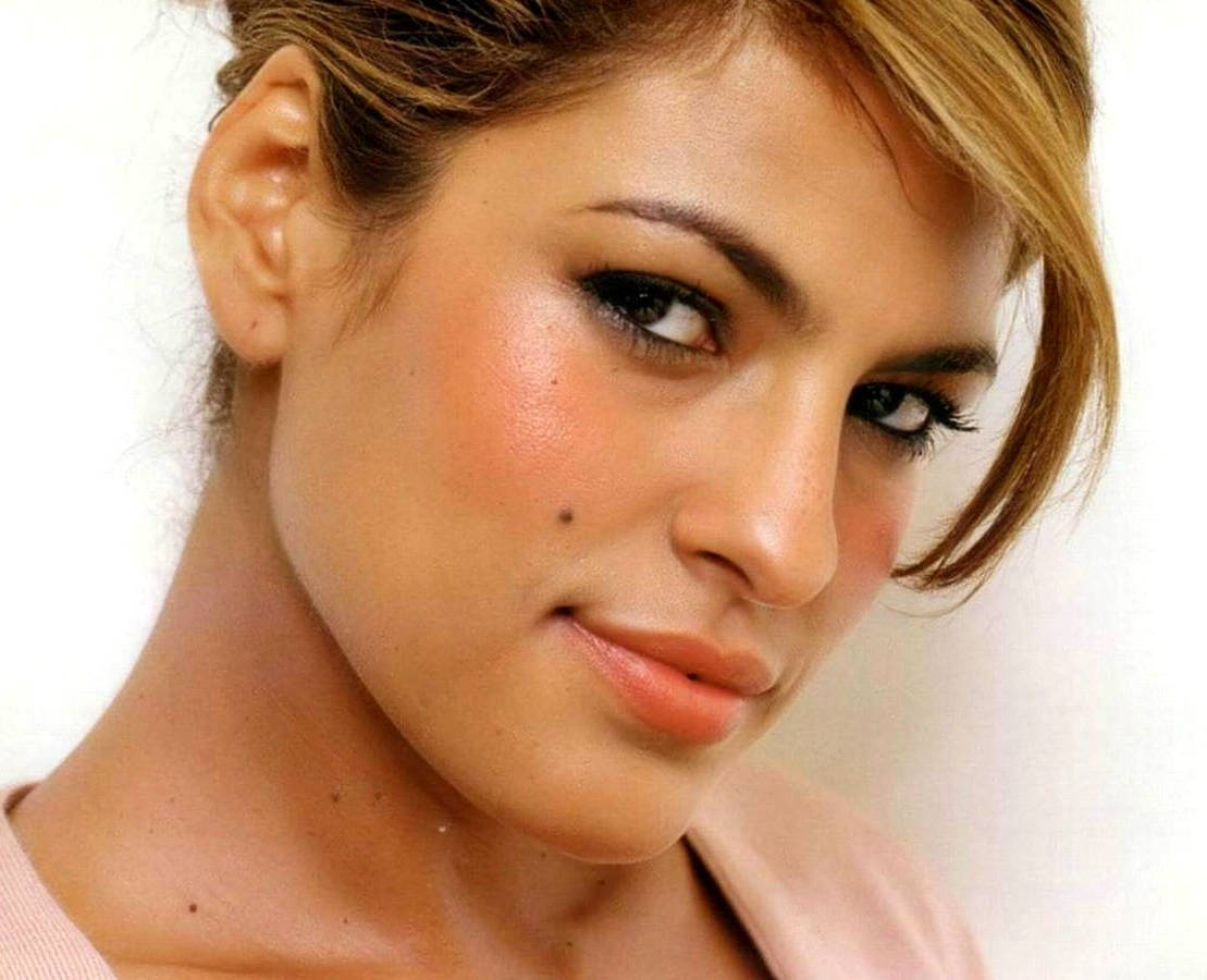 http://2.bp.blogspot.com/-z07xRuAGH34/UTYPD4Cgq2I/AAAAAAAAL5o/NGbVYuTY0KI/s1600/eva+mendes+1.jpg