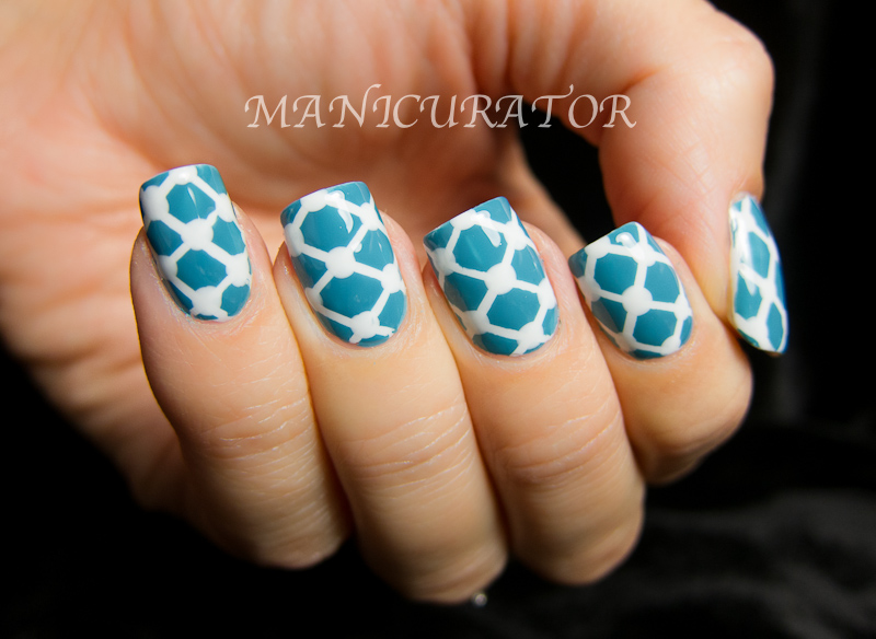 Lattice Nail Art with tutorialLazy Days of Summer Dotting tool challenge
