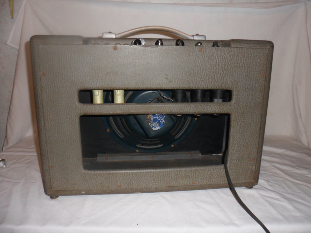 Craigslist Vintage Guitar Hunt Some of the Vintage Tube Amp Deals on eBay right now