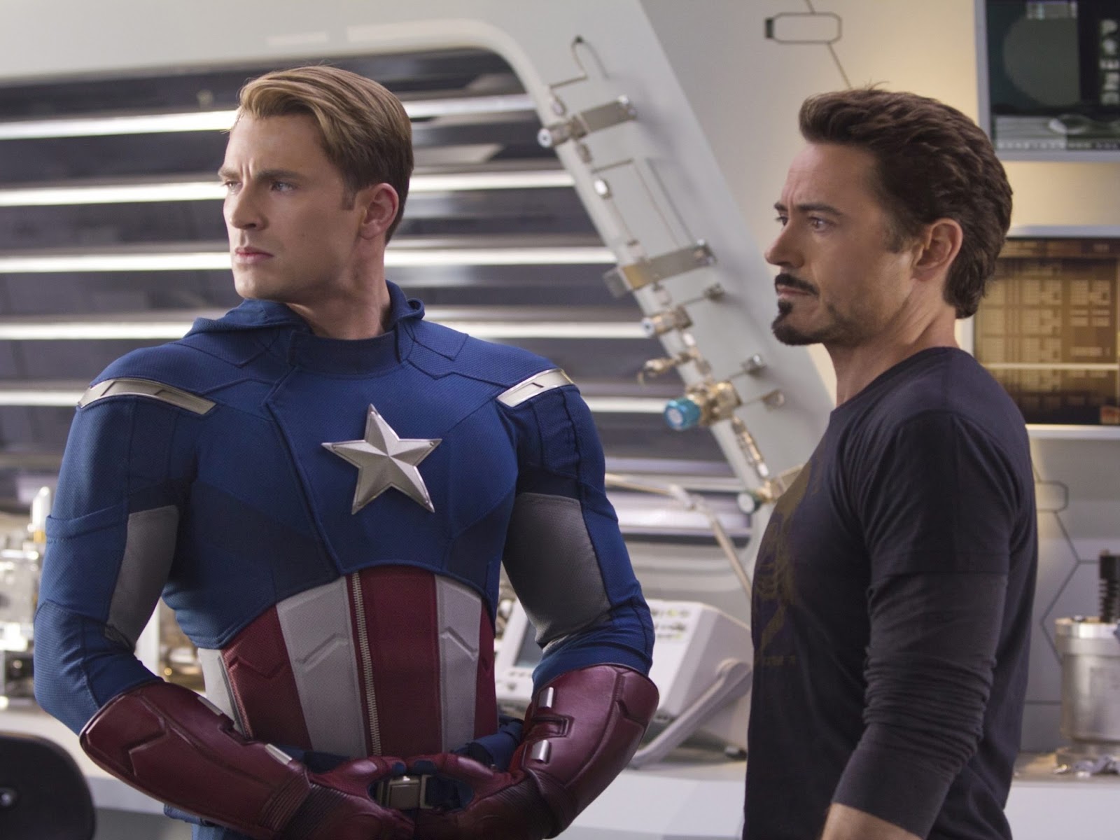 ｃｉａ こちら映画中央情報局です Captain America 3 速報 ロバート ダウニー Jr が出演するマーベルの未知の最新作が キャプテン アメリカ 3 だったことが判明 アイアンマンが悪役として キャップと戦うことになる衝撃の展開