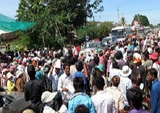 Forced evictions leaded to a road blocked by protesters in KOMPONG CHNANG  in 2011