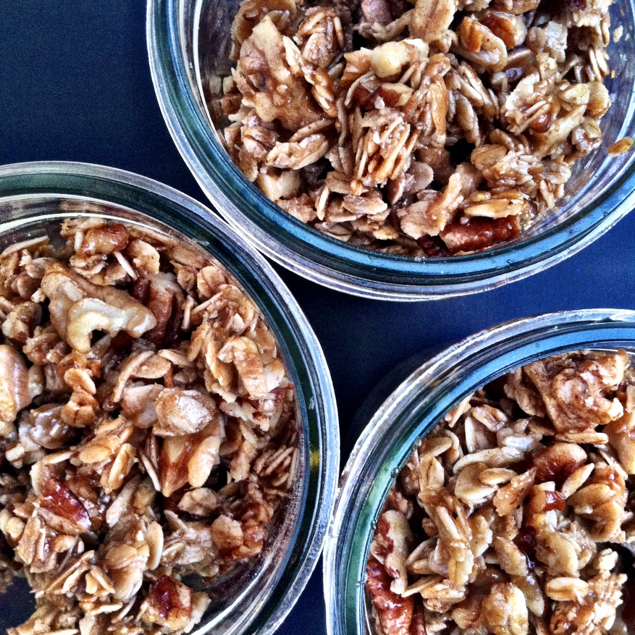 A Simply Raw Life SIMPLE GRANOLA WITH PECANS