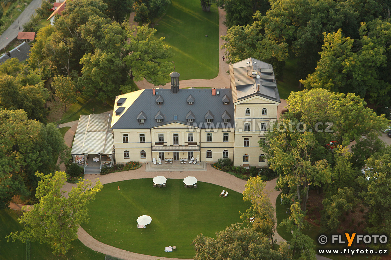 FLyFOTO letecká fotografie a video Mcely