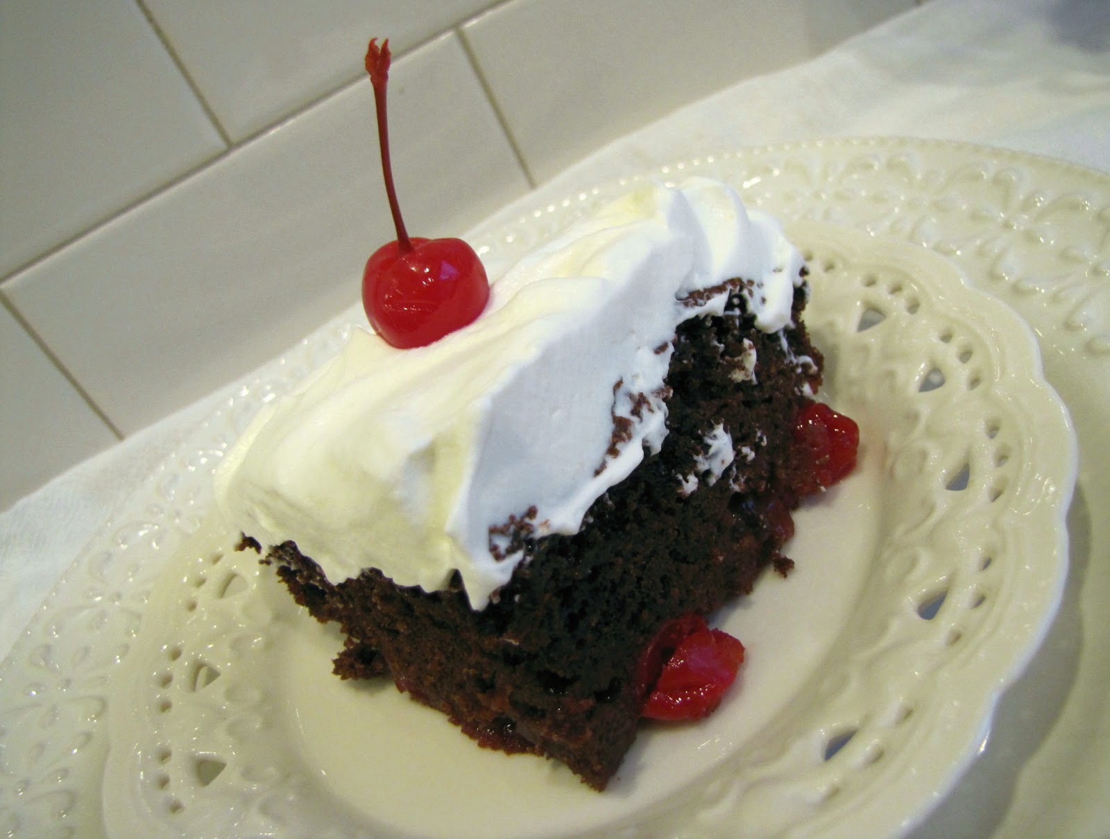 Chocolate Cake Recipe With Marshmallows And Cherry Pie Filling Chocolate Cake Recipe With Marshmallows And Cherry Pie Filling