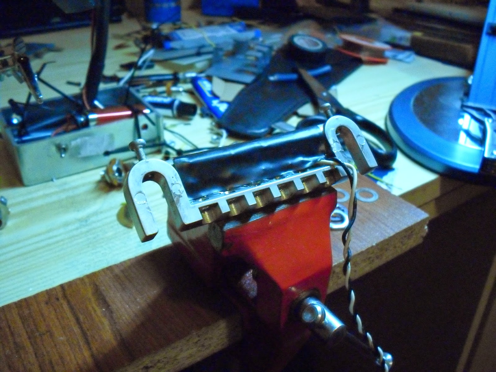 DIY electric guitar projects Danelectro piezo pickup