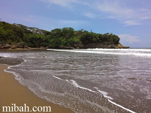 Pantai serang blitar indah Pantai serang blitar indah