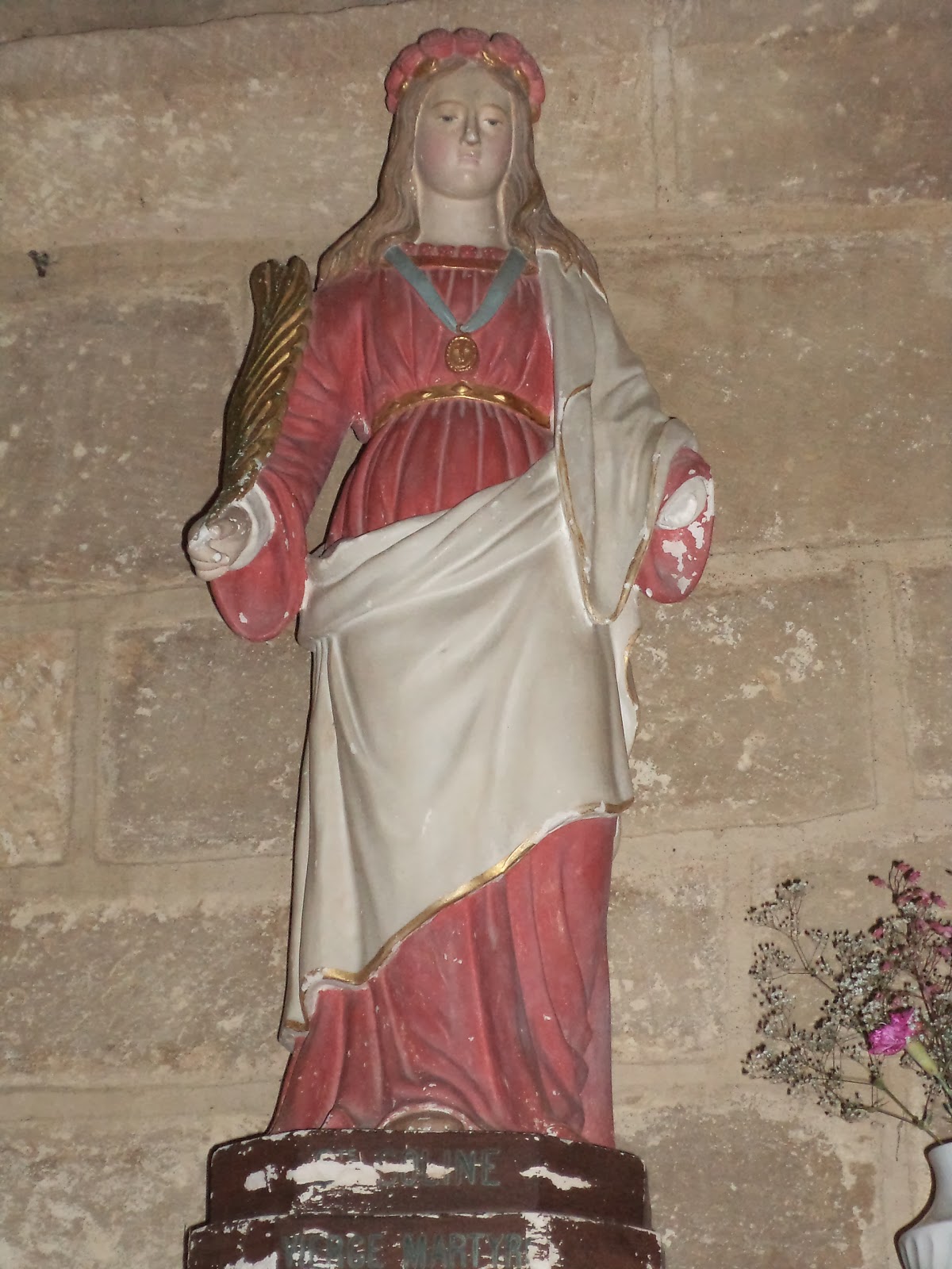 Statue av Solina i kirken Sainte-Soline i landsbyen Sainte-Soline