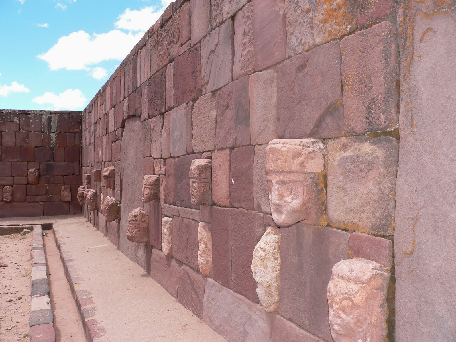 Estoy En Bolivia Tiwanaku