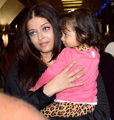 Aishwarya, Aaradhya and Abhishek snapped arriving at the airport images