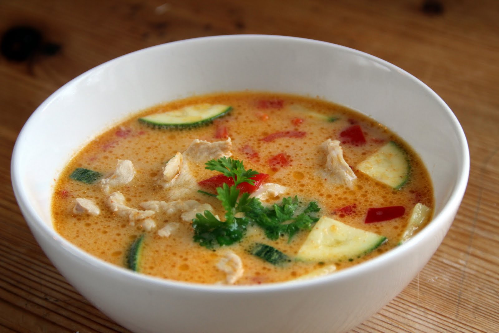 Rød Kyllingsuppe