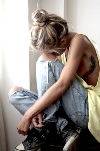 Afrenchieforyourthoughts Getting Feather Tattoos On Ribs