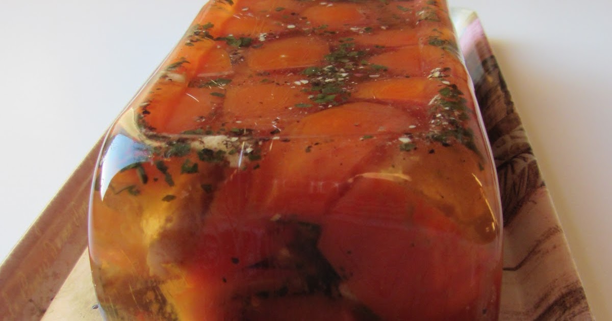A table ! Terrine de poulet en gelée tomatebasilic