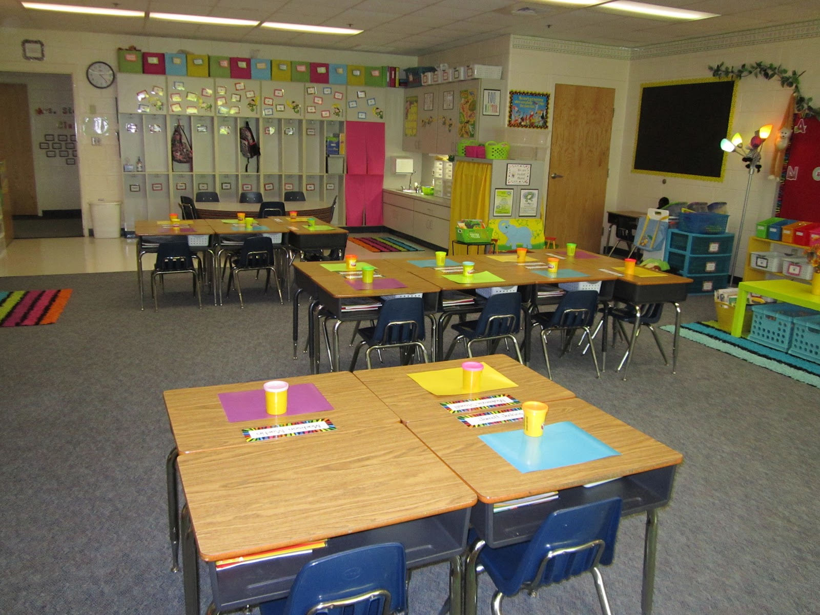 What Happens in First Grade Classroom Photo Tour!