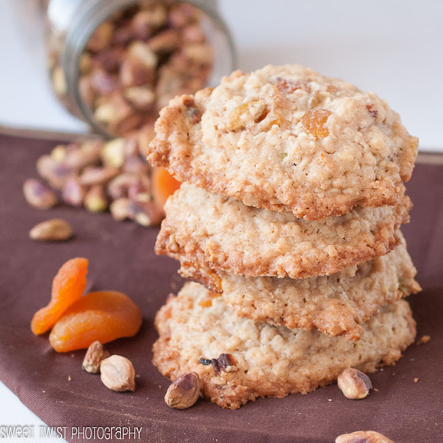 Sweet Twist of Blogging Apricot Pistachio Oatmeal Cookies