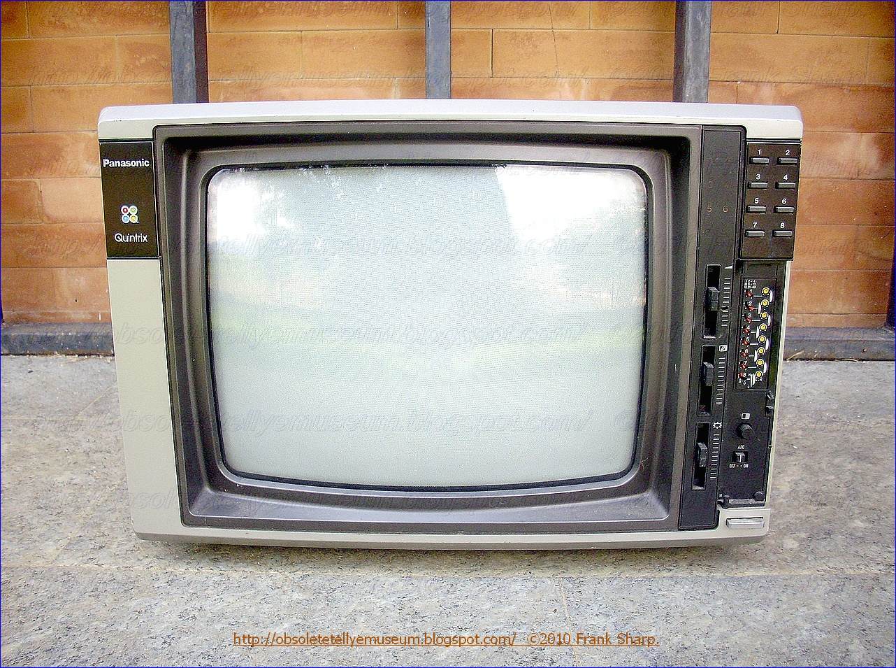 Obsolete Technology Tellye Panasonic Quintrix Tc 430eu Year 1980