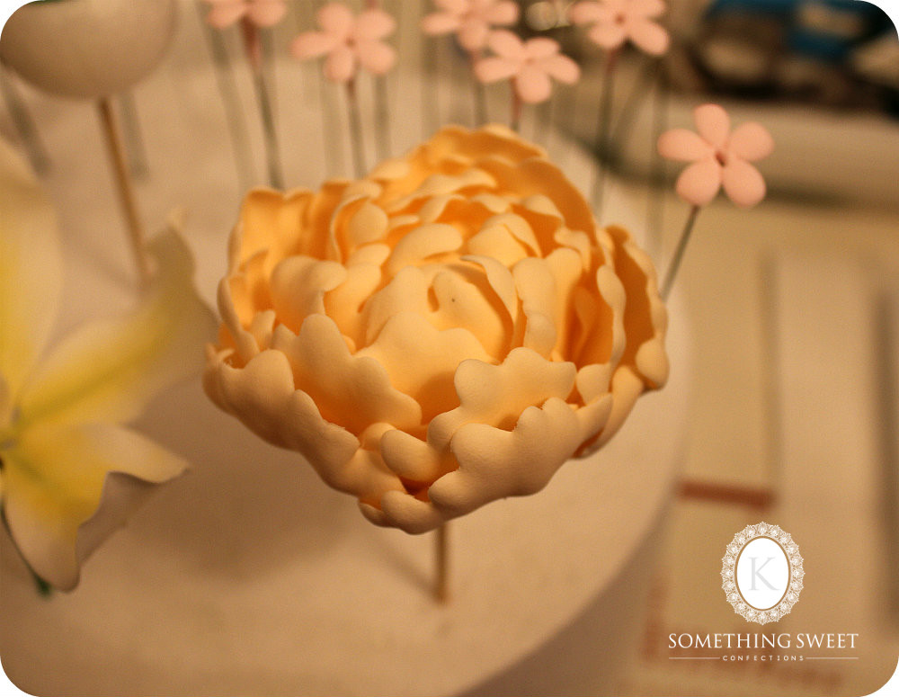 {Katie's Something Sweet} How to make a gumpaste closed peony