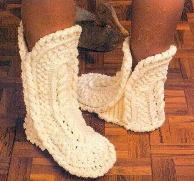 Knitted Boots - Cool Photos