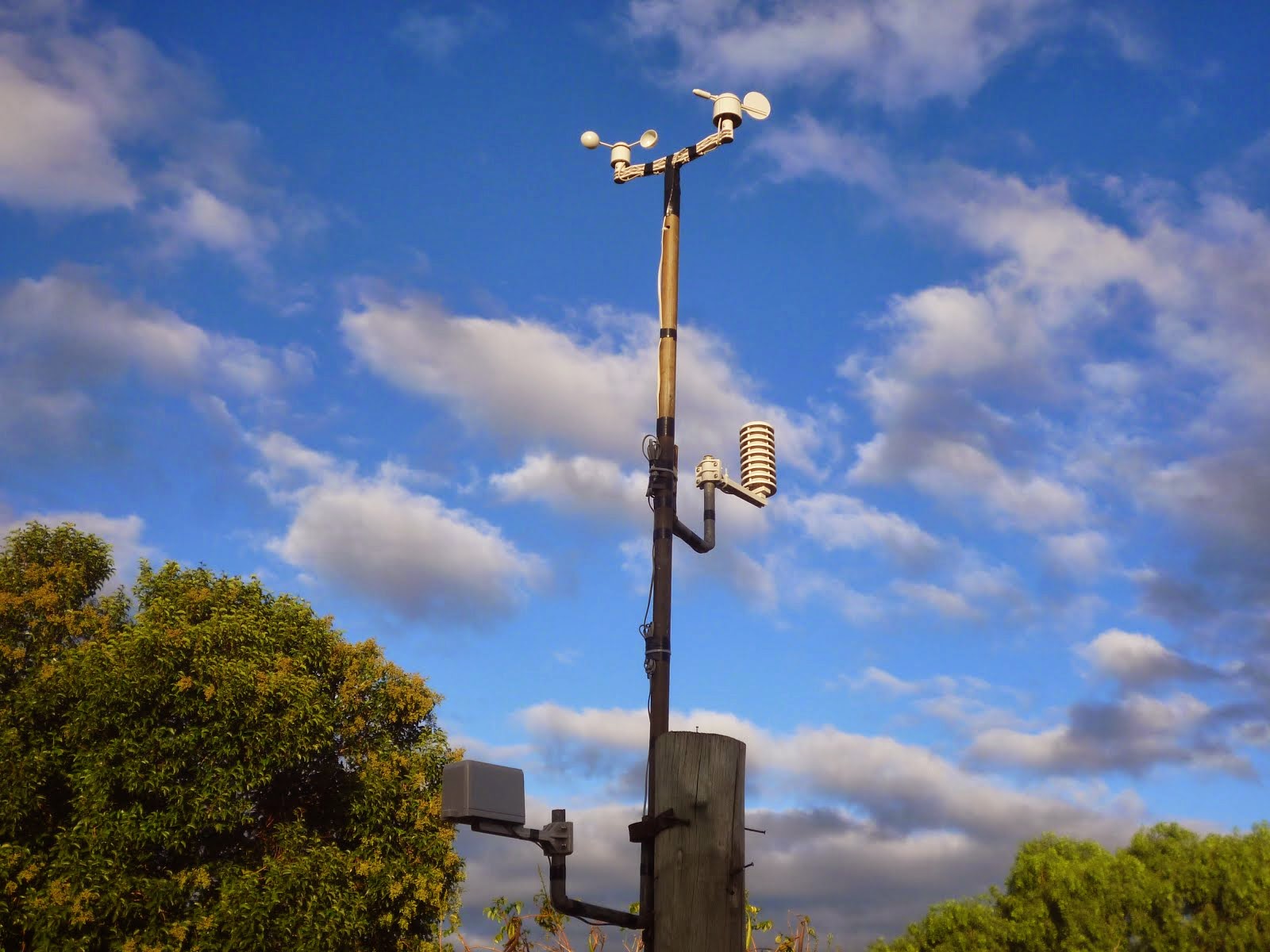 Estacion meteorologica automatica de TiempoYoung,unico medio local en informarlos primero