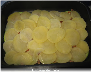 Pastel de calabacín-patatas-berenjenas con carne picada