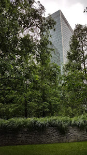 Sightseeing in the gardens around Canary Wharf London
