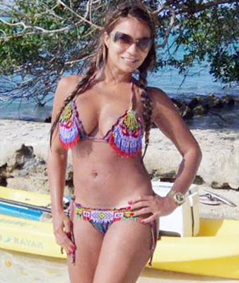 http://2.bp.blogspot.com/-zLnBV-9cbTc/T5RvLfB3wwI/AAAAAAAAA8Y/CnDWk-DV1eU/s1600/article-2132293-12AD1A4D000005DC-133_634x751.jpg