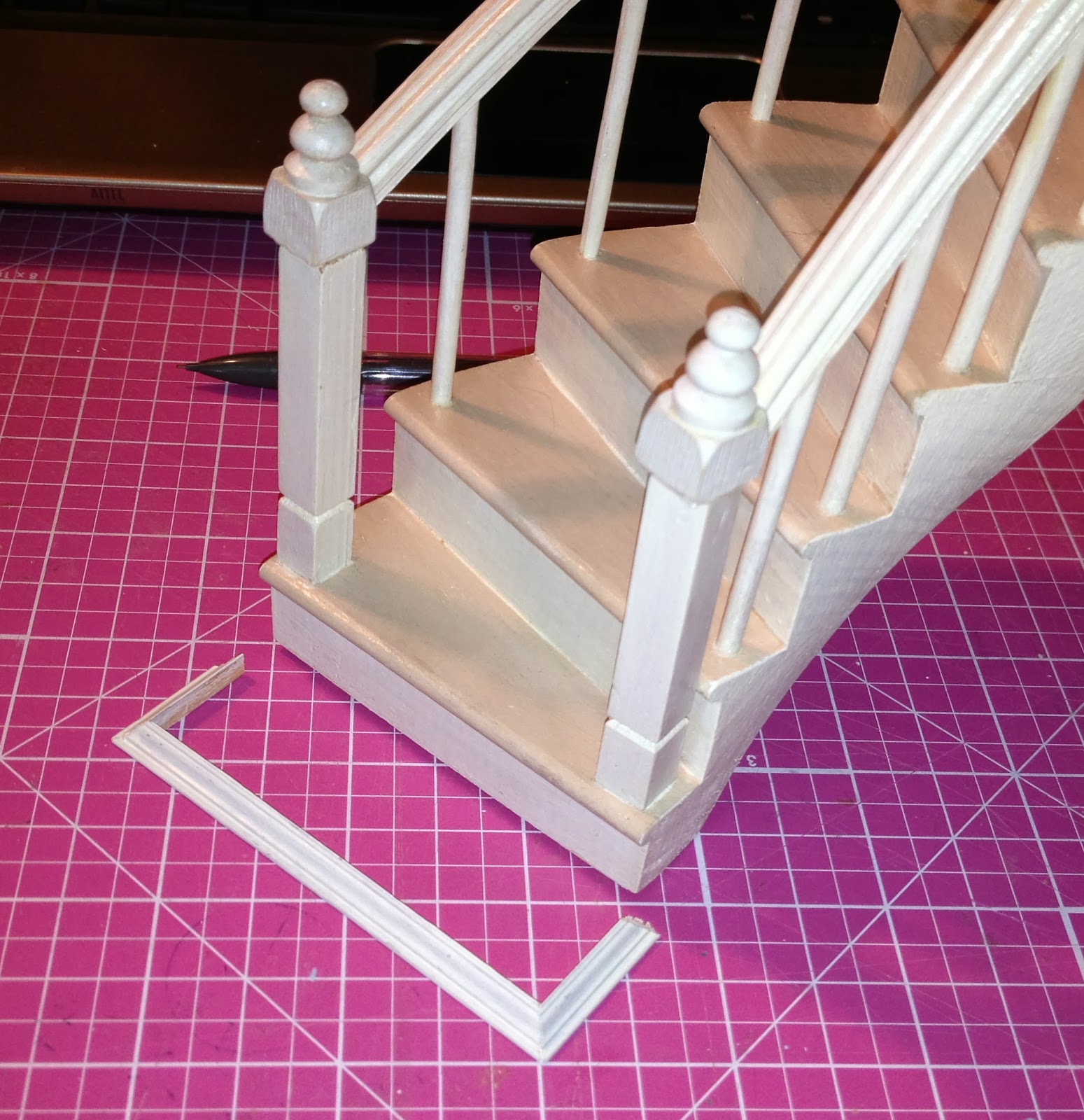 Kendra's Minis Dollhouse Building Tips Removable Stairs