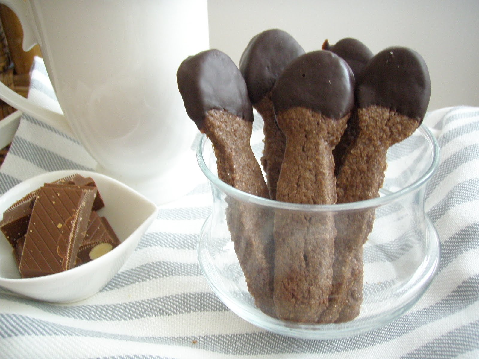 HOBİLEMECE Kaşık Dolusu Çikolata